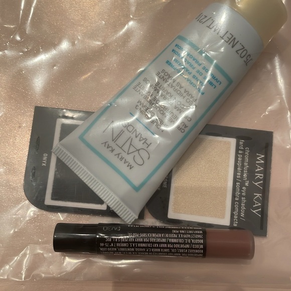 Eye Duo Mary Kay Purple Nova Liquid Eye Color and Eye Primer for Long Wear NIB - Picture 6 of 8